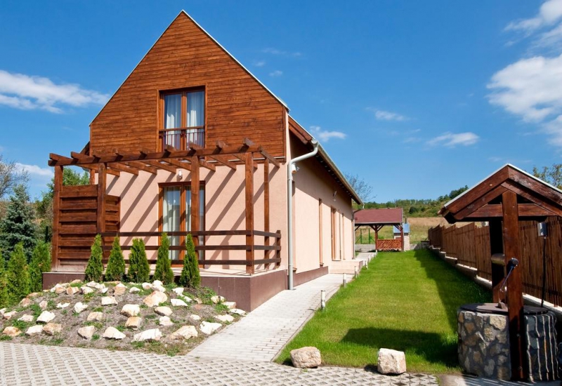 Tó Apartmanházak
