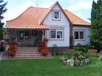 Feny� Vend�gh�z - Mik�falva