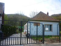 Vend�gh�z a Szakad�khoz