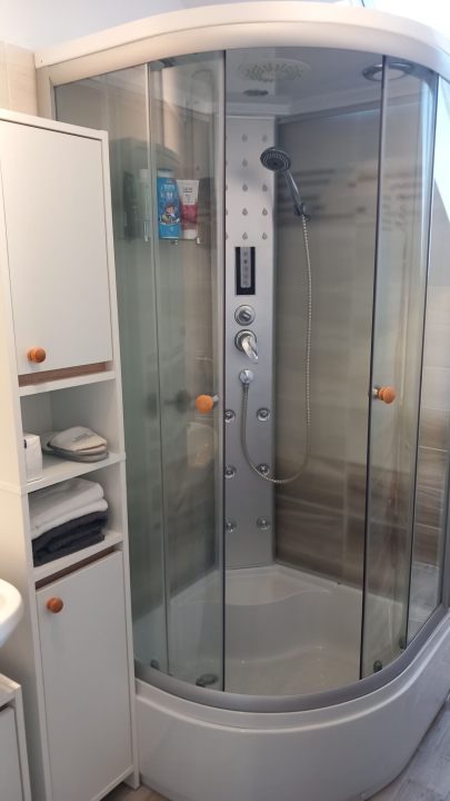 Angla Vendghz - Szabadhdvg