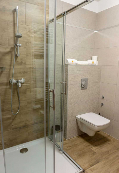 Apt Panzi s tterem - Aptistvnfalva