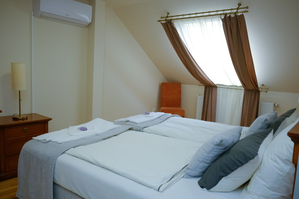 Bark�scinege Vend�gh�z - G�berj�n