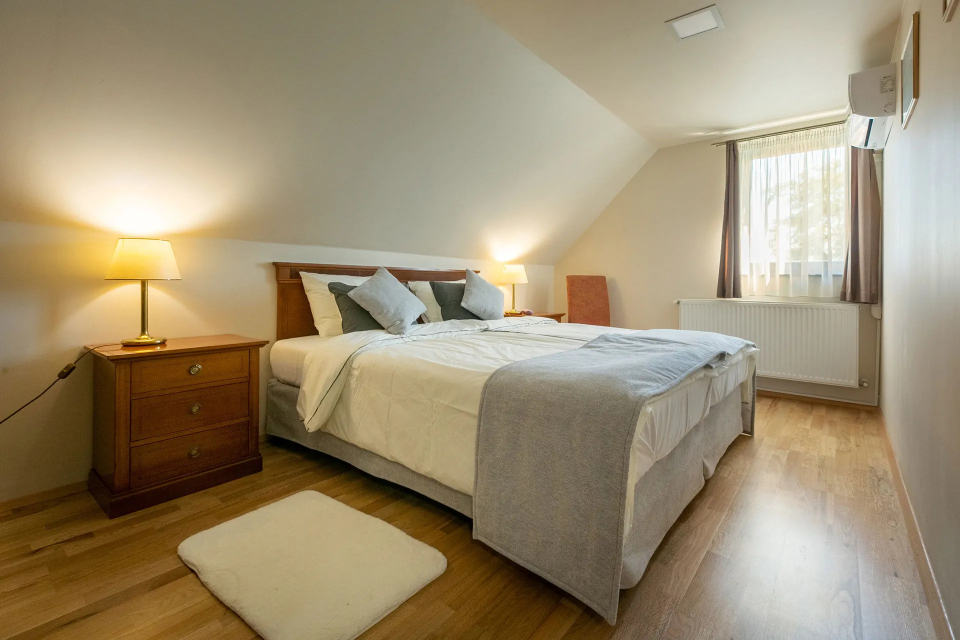 Bark�scinege Vend�gh�z - G�berj�n