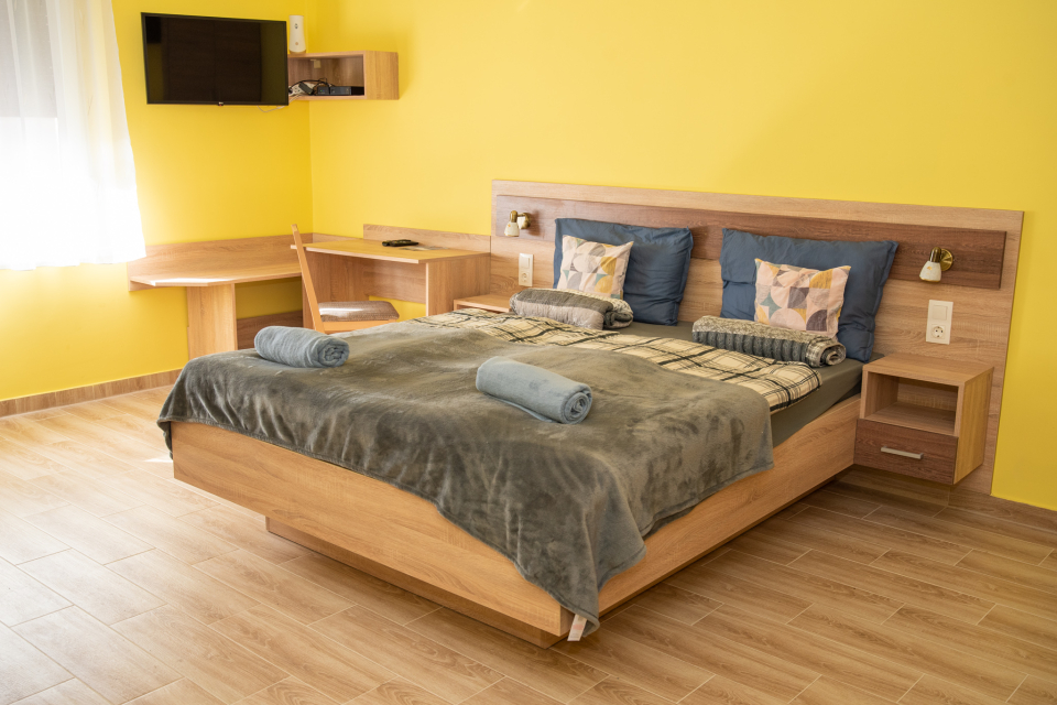 Benige Vend�gh�z - Demj�n
