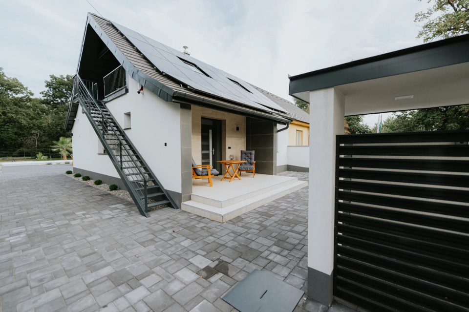 Castle Inn-Szabadk�gy�s