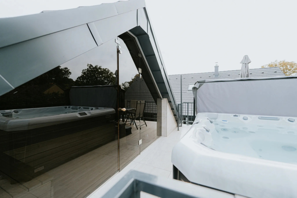 Castle Inn - Szabadk�gy�s