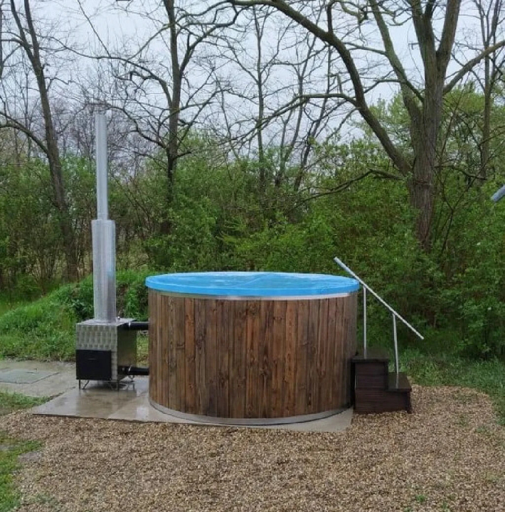 Darutollas Vend�gh�z - �pusztaszer