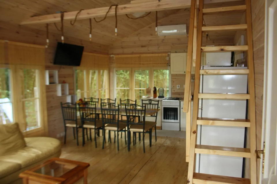 Dunakagyl� Vend�gh�z - Pilismar�t