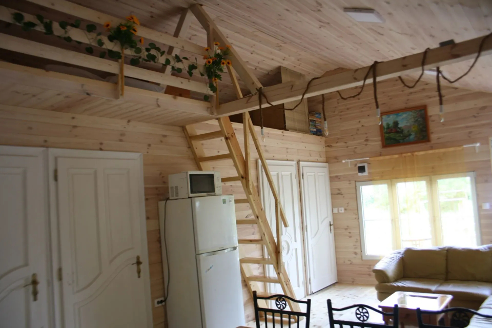 Dunakagyl� Vend�gh�z - Pilismar�t