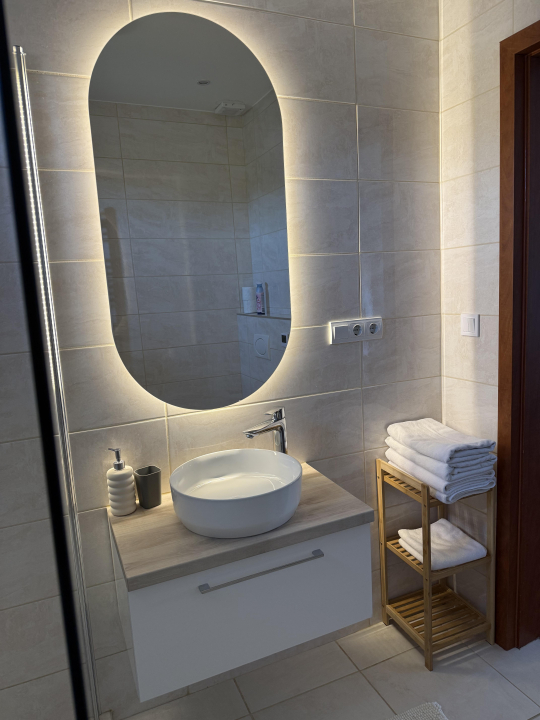 Feh�r Orchidea Apartman - Egerszal�k