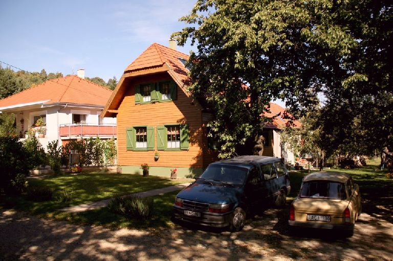 Fehérárnyék Vendégház