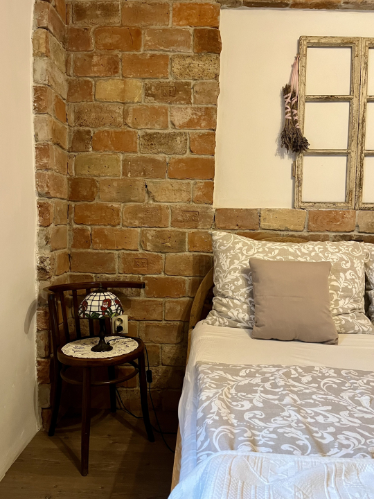 Halh�za Vend�gh�z - Sirok