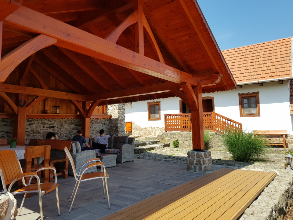 Hejce Tornyos �s Vend�gh�z - Hejce