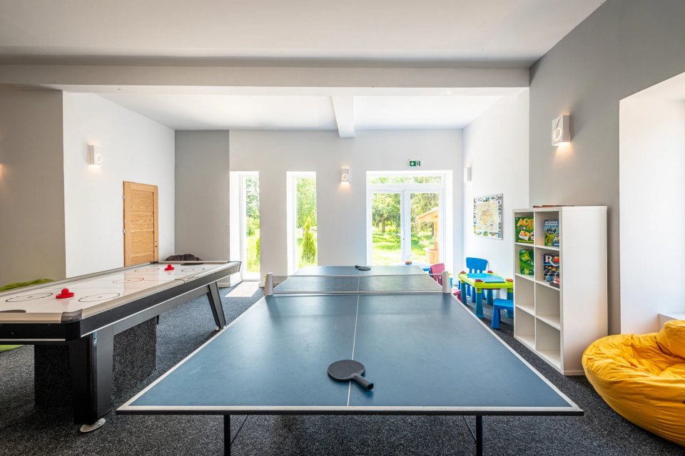 Herczeg Udvarh�z - Poroszl�