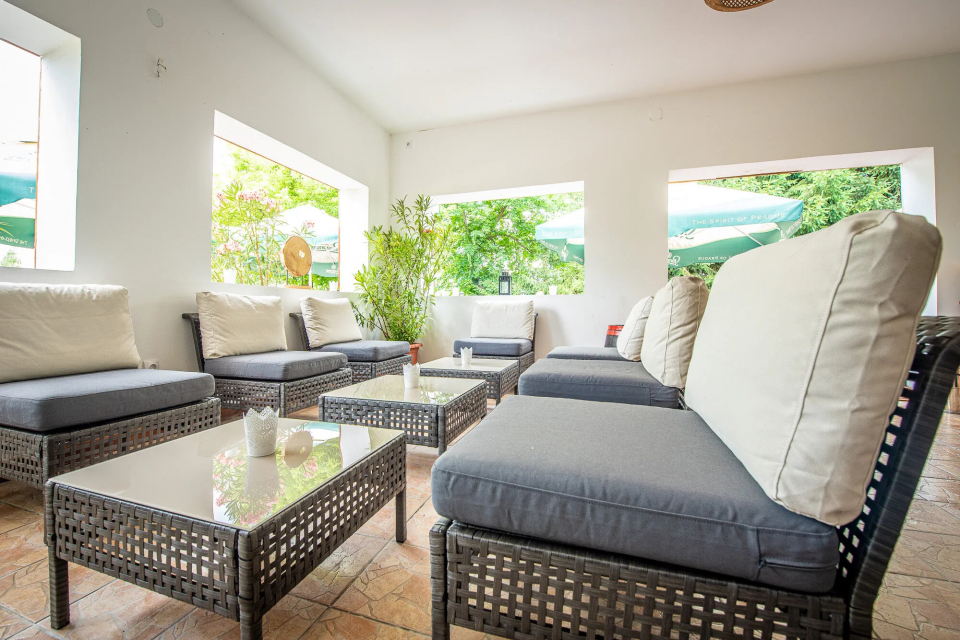 Herczeg Udvarh�z - Poroszl�