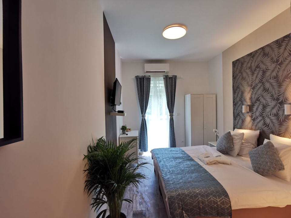 Herczeg Udvarh�z - Poroszl�