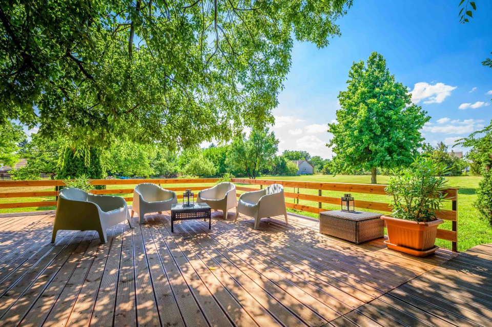 Herczeg Udvarh�z - Poroszl�