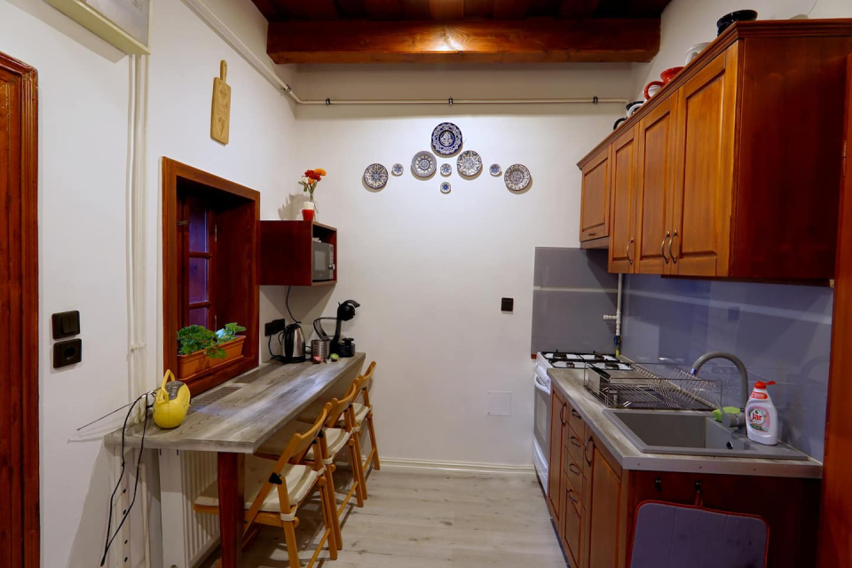 H�tl�mp�s Vend�gh�z - Holl�k�