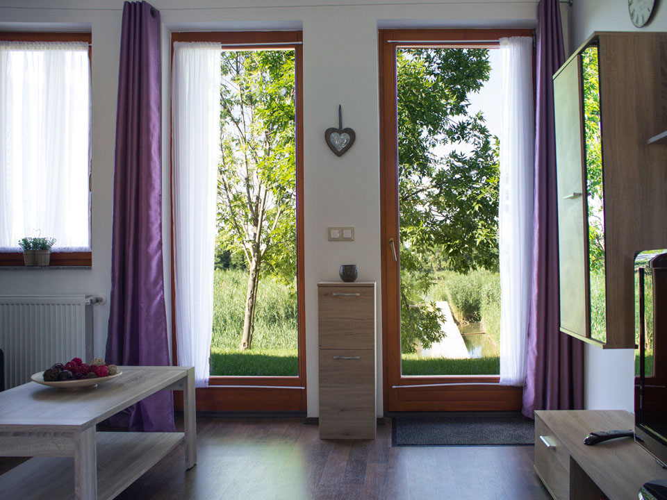 Holt-Szamos Vend�gh�z - Gy�rtelek