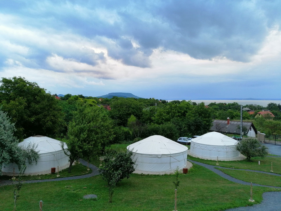 Jurta Hotel - Balatongyrk