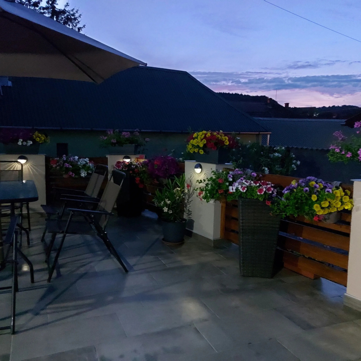 Kir�ly Vend�gh�z - B�kksz�k