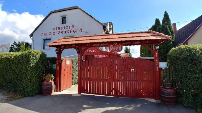 Kisdiófa Panzió és Vendéglő