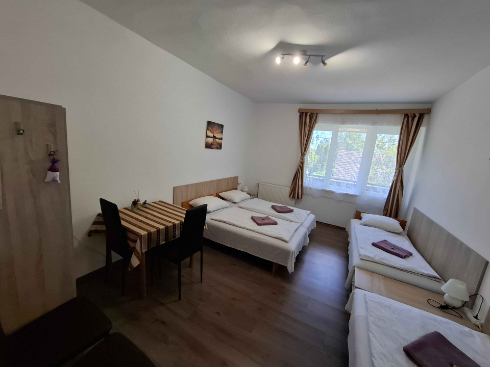 K�r�s Liget Vend�gh�z - Gyula
