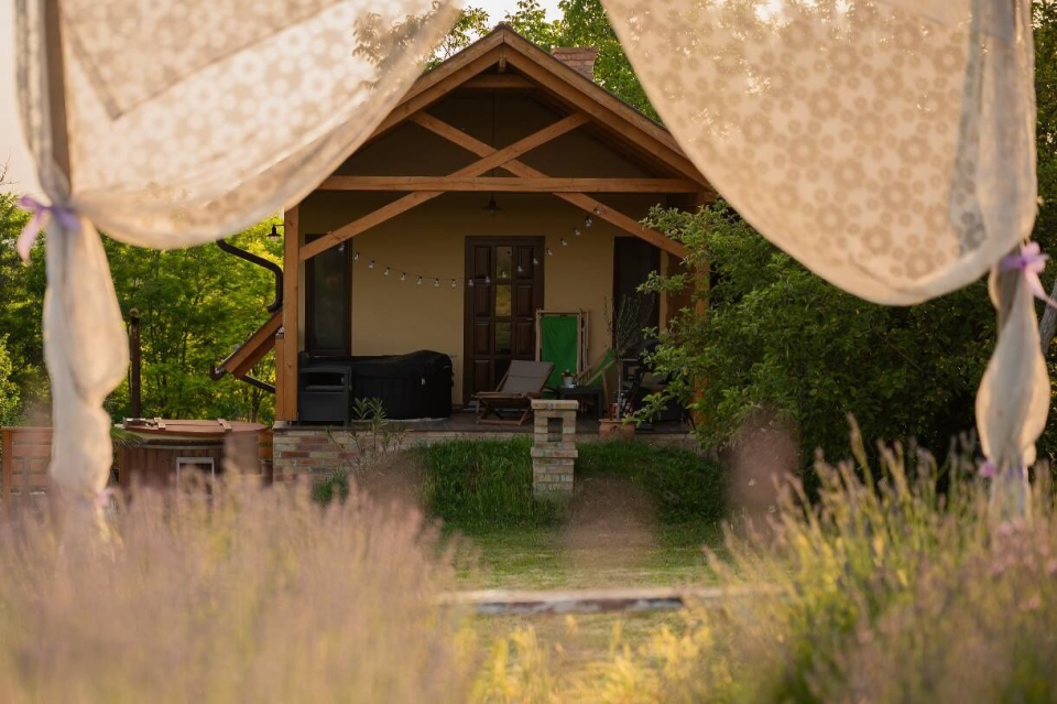 Mediterrn Birtok - Tevel