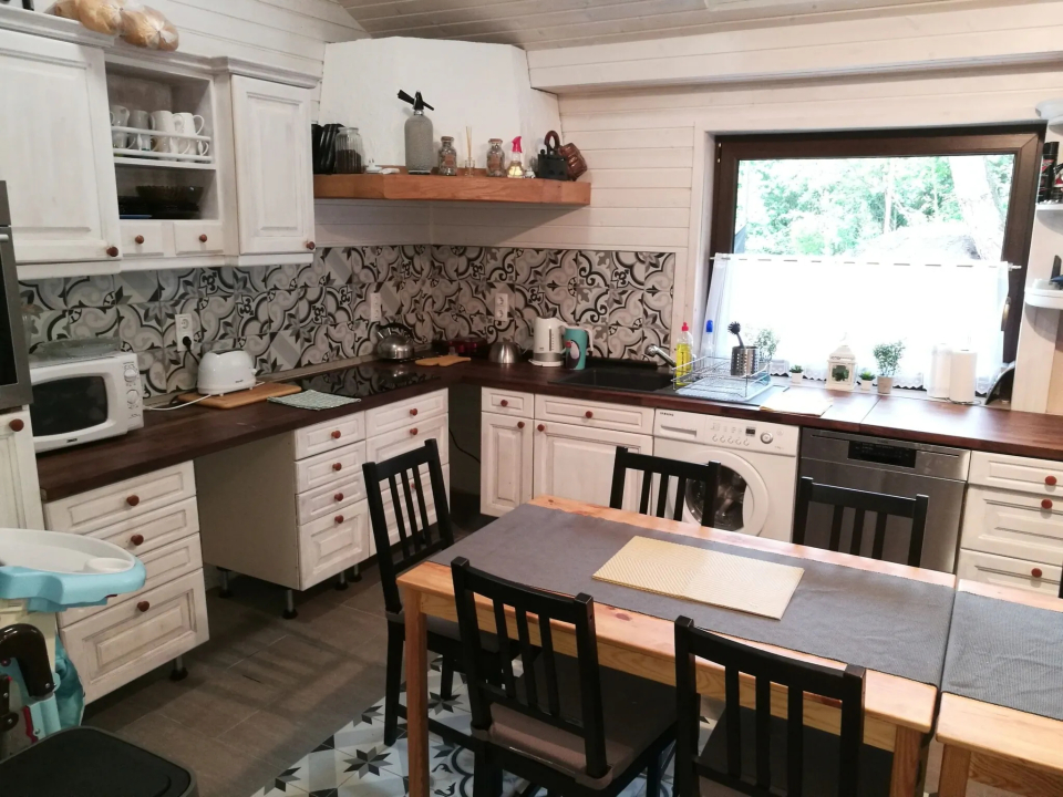 Men�ra Vend�gh�z - Holl�h�za