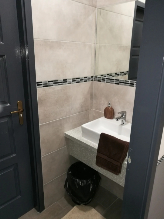 Men�ra Vend�gh�z - Holl�h�za