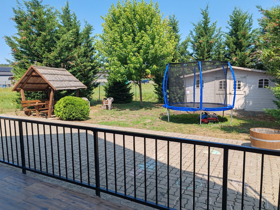 N�gy �vszak Vend�gh�z - Demj�n