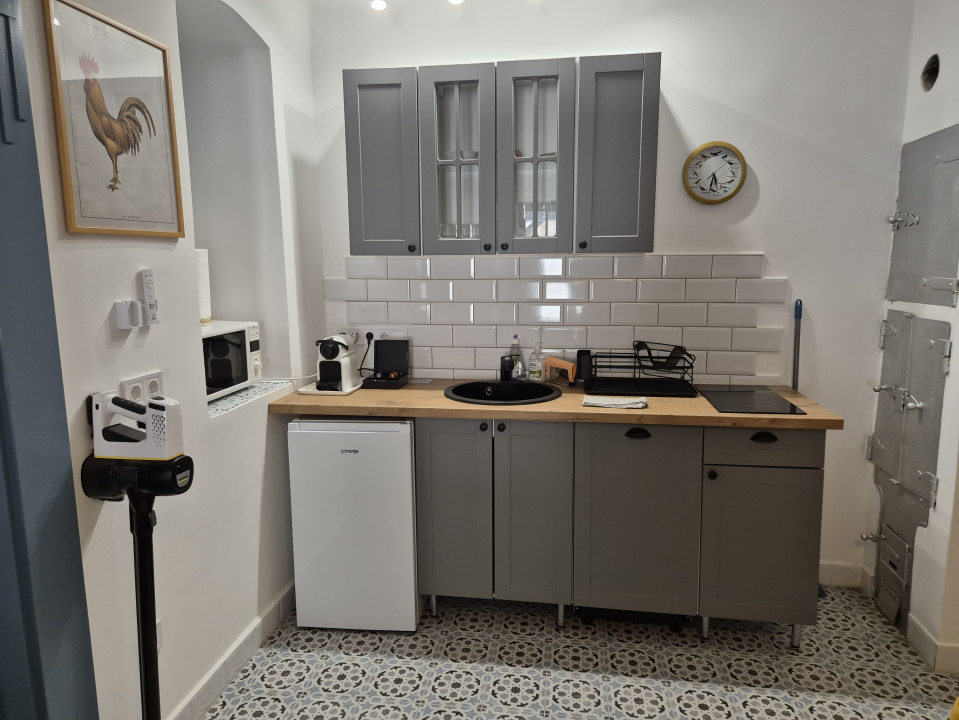 �tb�r�ny Vend�gh�z - Bezer�d