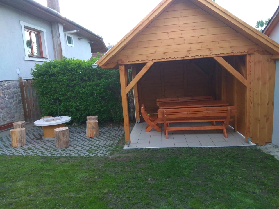 Papr�te Vend�gh�z - M�lyinka