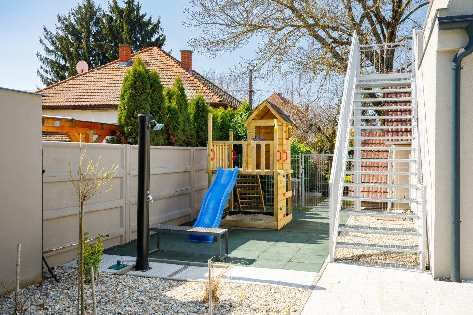 Park Apartmanok - Balatonszrsz