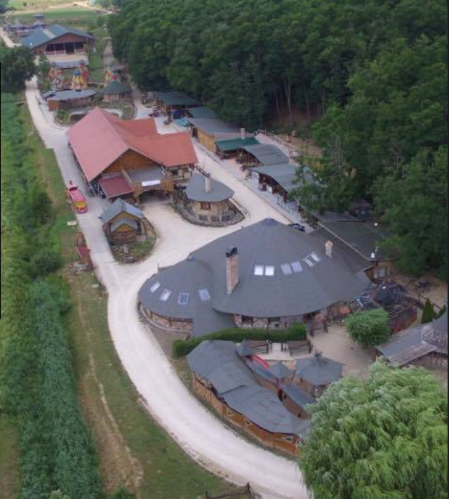 Postakocsi Vend�gh�z - N�tincs