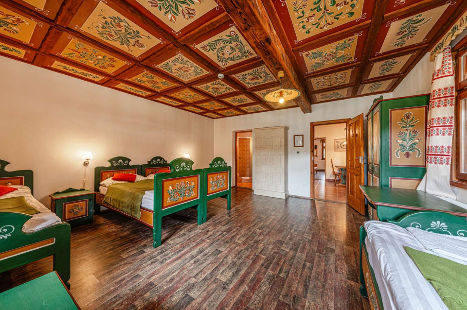 Postakocsi Vend�gh�z - N�tincs