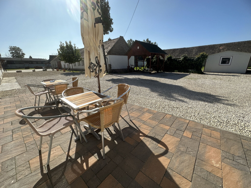 Róza Vendégházak - Tényő