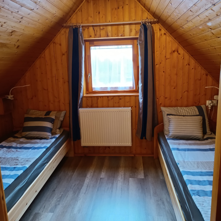 Sakura vend�gh�z - Cseresznyevir�g vend�gh�z - B�k�sszentandr�s