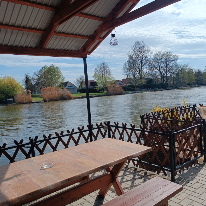 Sakura vend�gh�z - Cseresznyevir�g vend�gh�z - B�k�sszentandr�s