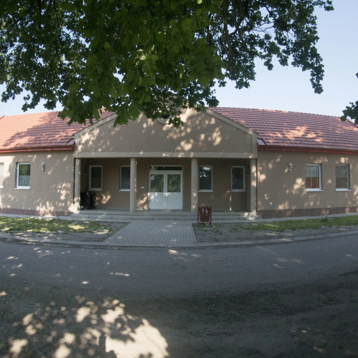 Sulyom Ifj�s�gi Sz�ll� / Szamos Ifj�s�gi Sz�ll�s G�berj�n