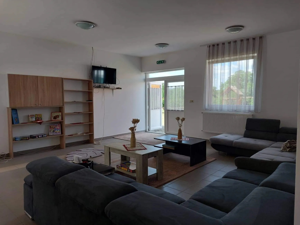 Sulyom Ifj�s�gi Sz�ll� / Szamos Ifj�s�gi Sz�ll�s - G�berj�n