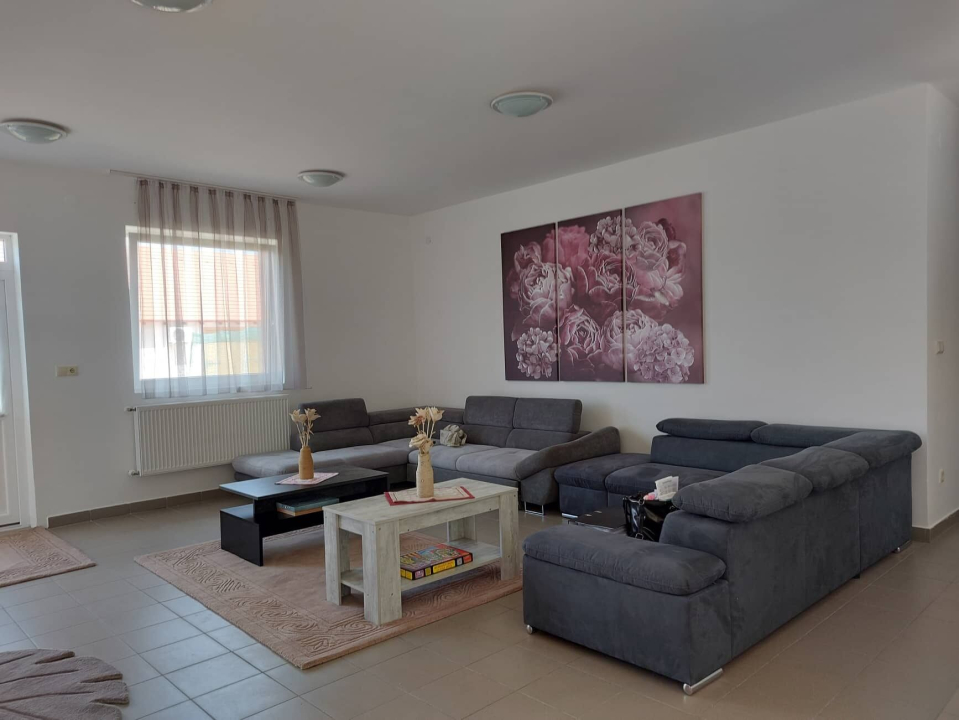 Sulyom Ifj�s�gi Sz�ll� / Szamos Ifj�s�gi Sz�ll�s - G�berj�n