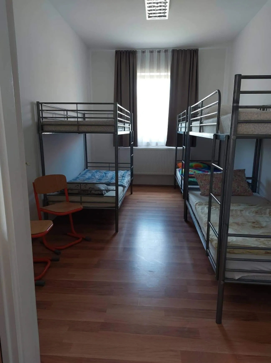 Sulyom Ifj�s�gi Sz�ll� / Szamos Ifj�s�gi Sz�ll�s - G�berj�n