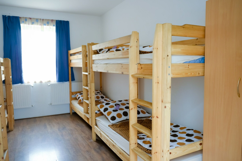 Sulyom Ifj�s�gi Sz�ll� / Szamos Ifj�s�gi Sz�ll�s - G�berj�n