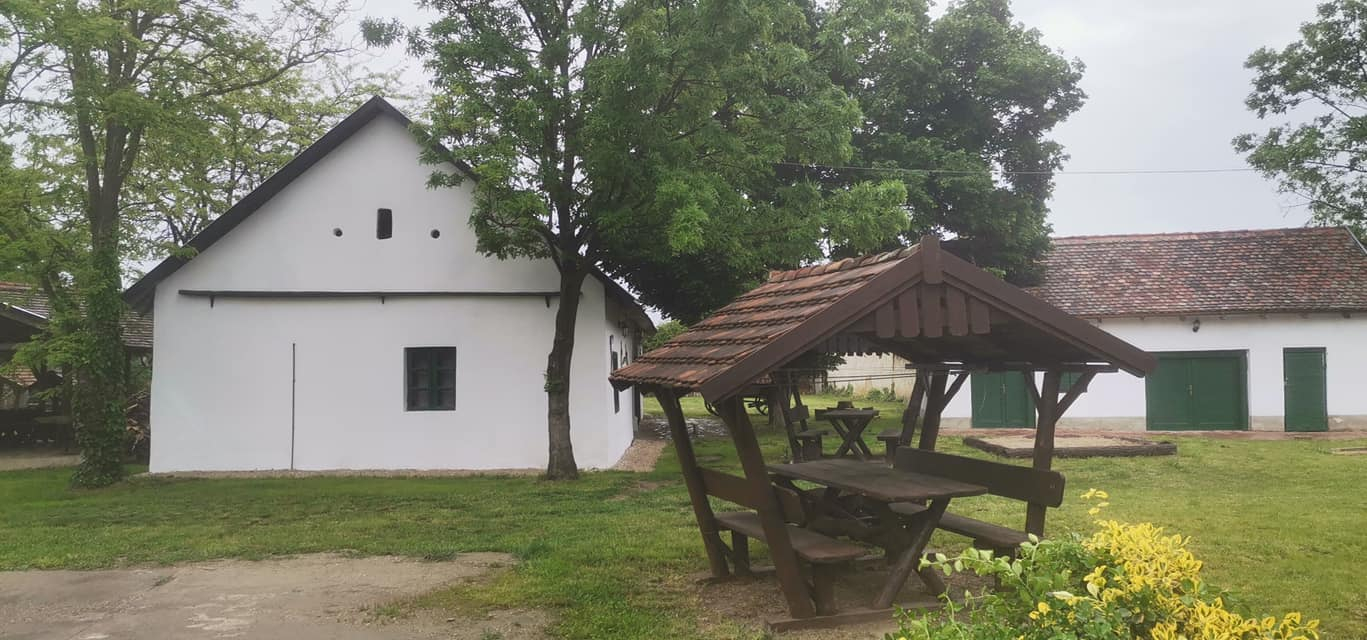 Villa Negra Tanya - Tiszakrt