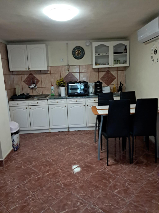 ZOLI VEND�GH�ZAI - M�traderecske