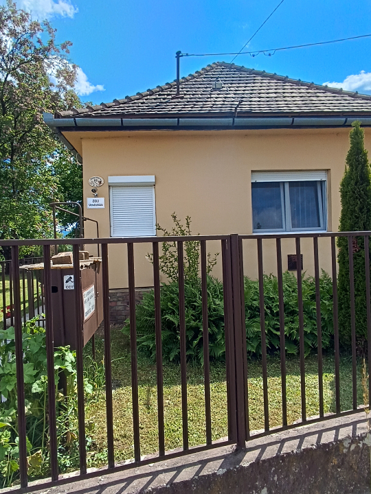 ZOLI VEND�GH�ZAI - M�traderecske