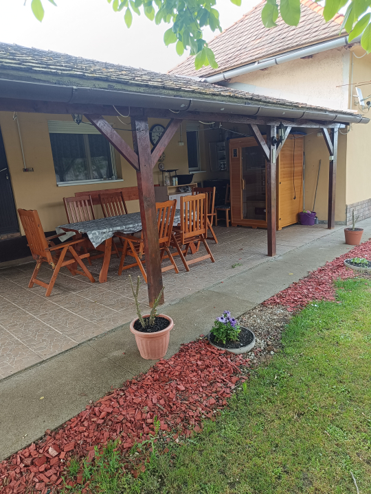 ZOLI VEND�GH�ZAI - M�traderecske