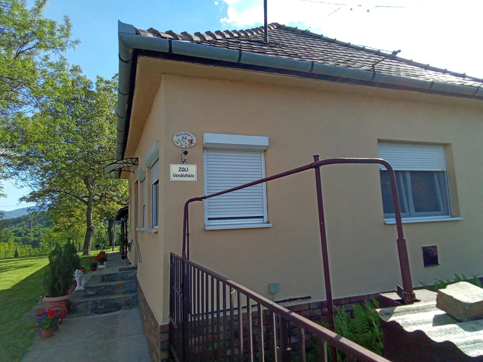ZOLI VEND�GH�ZAI - M�traderecske