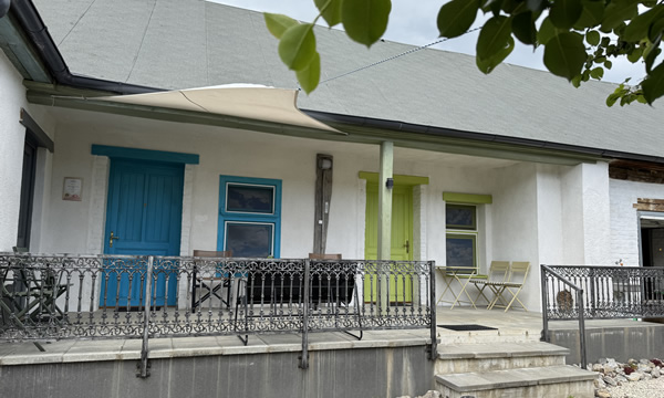 Janus Country Site �rp�d-h�z-Szakcs